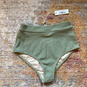 Wanderlust Elce swim olive bottom in pistachio